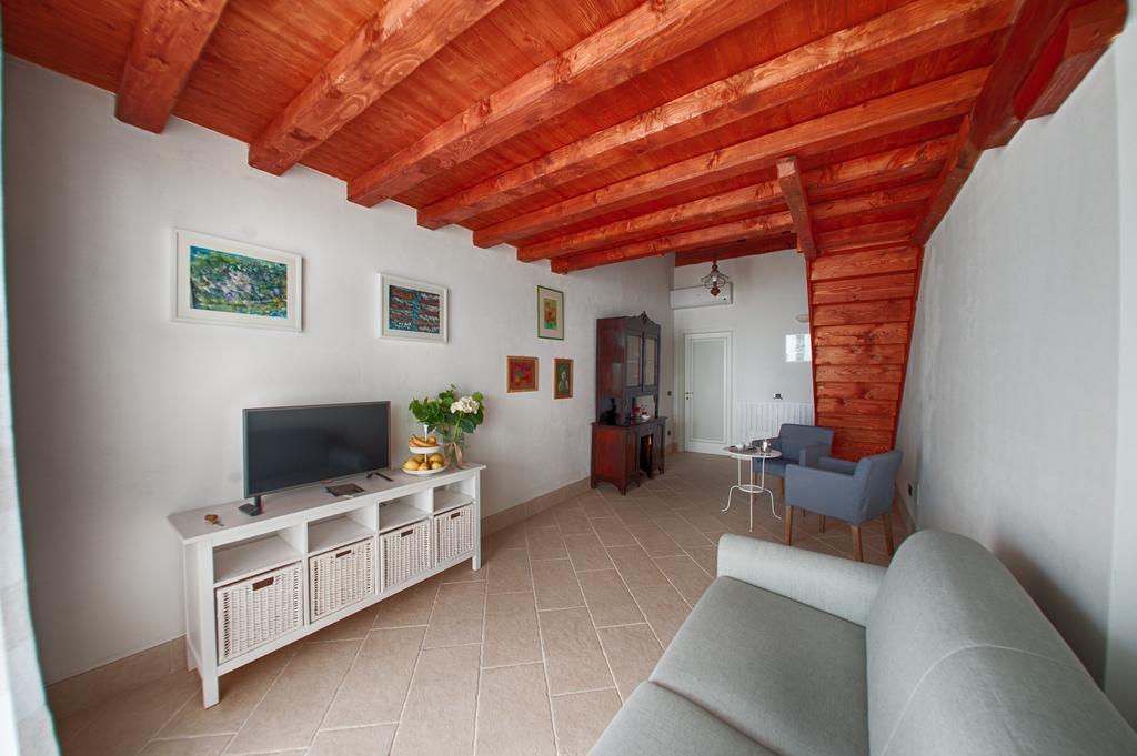Agriturismo Da Gesi サーレ・マラジーノ エクステリア 写真